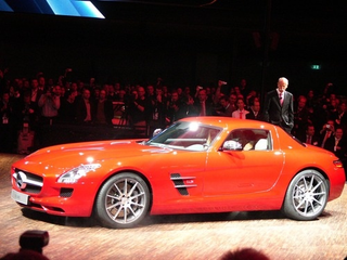 Illustration for article titled 2010 Mercedes SLS AMG: Live Photos!